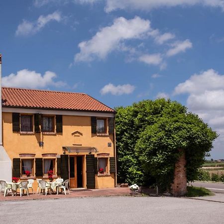 Agriturismo Le 4 Rose Vescovana Eksteriør bilde